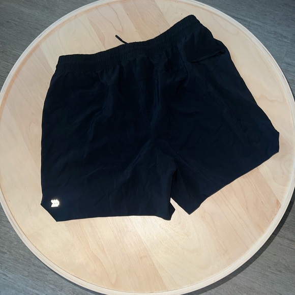 Men’s athletic shorts - Picture 3 of 4
